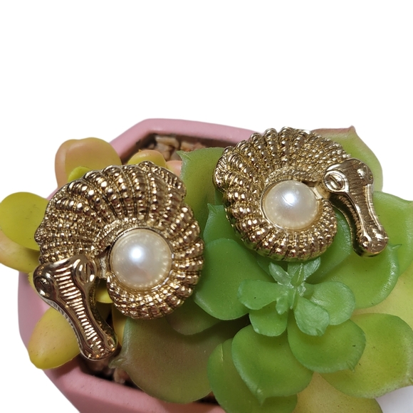 Lindsay Phillips interchangable snaps for switch flops and a variety of LP shoes - Picture 9 of 9